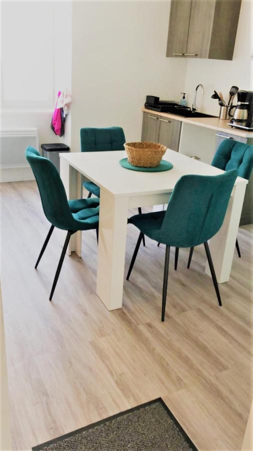 Appartement 4 Personnes Vue Mer A Santec Au Pied De La Plage Du Dossen Exteriör bild
