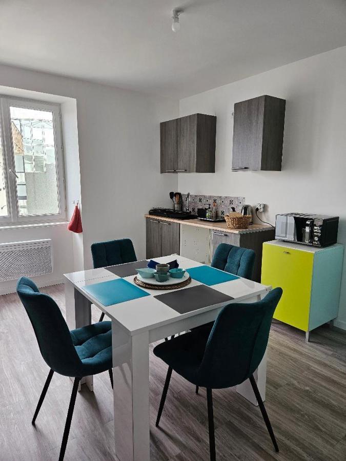 Appartement 4 Personnes Vue Mer A Santec Au Pied De La Plage Du Dossen Exteriör bild